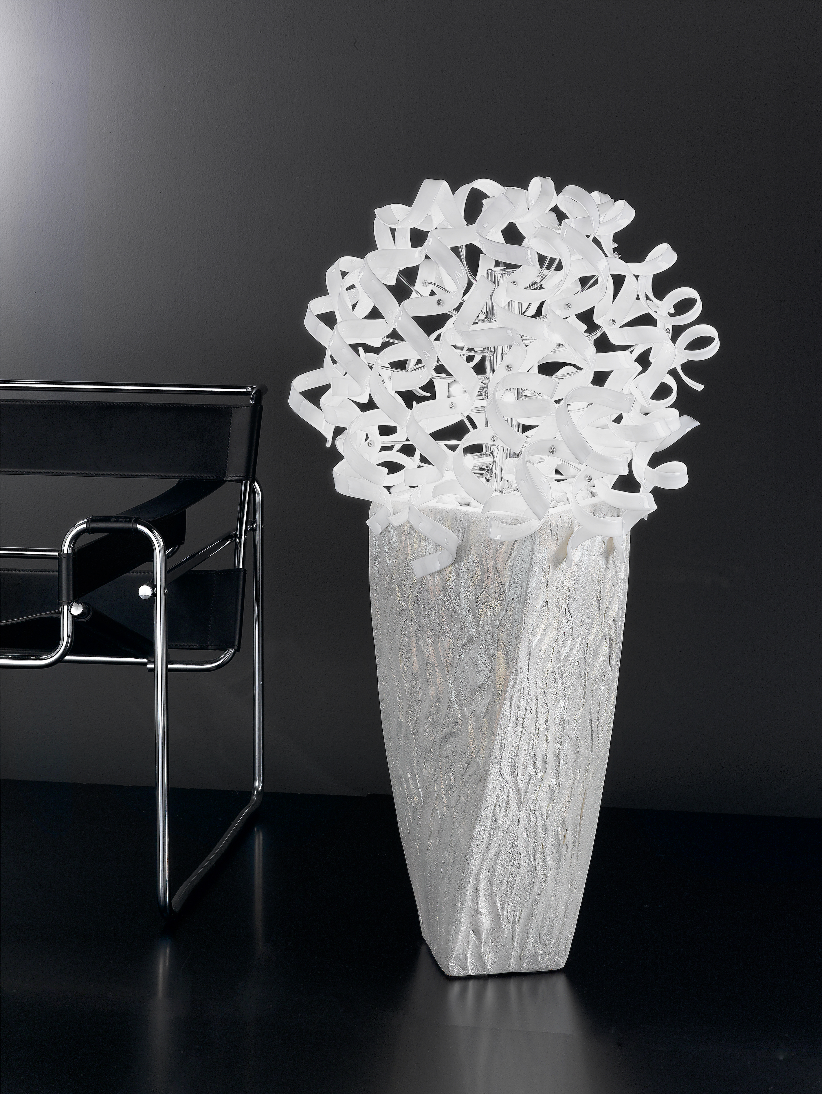 ASTRO 9L FLOOR LAMP