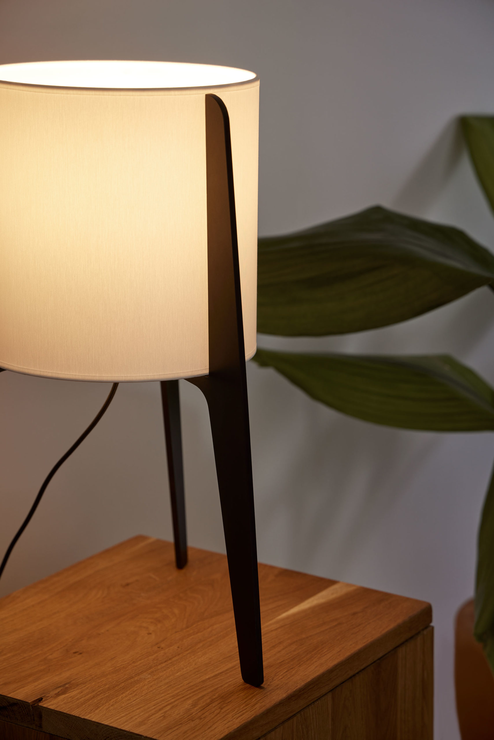 TOWER 1L TABLE LAMP